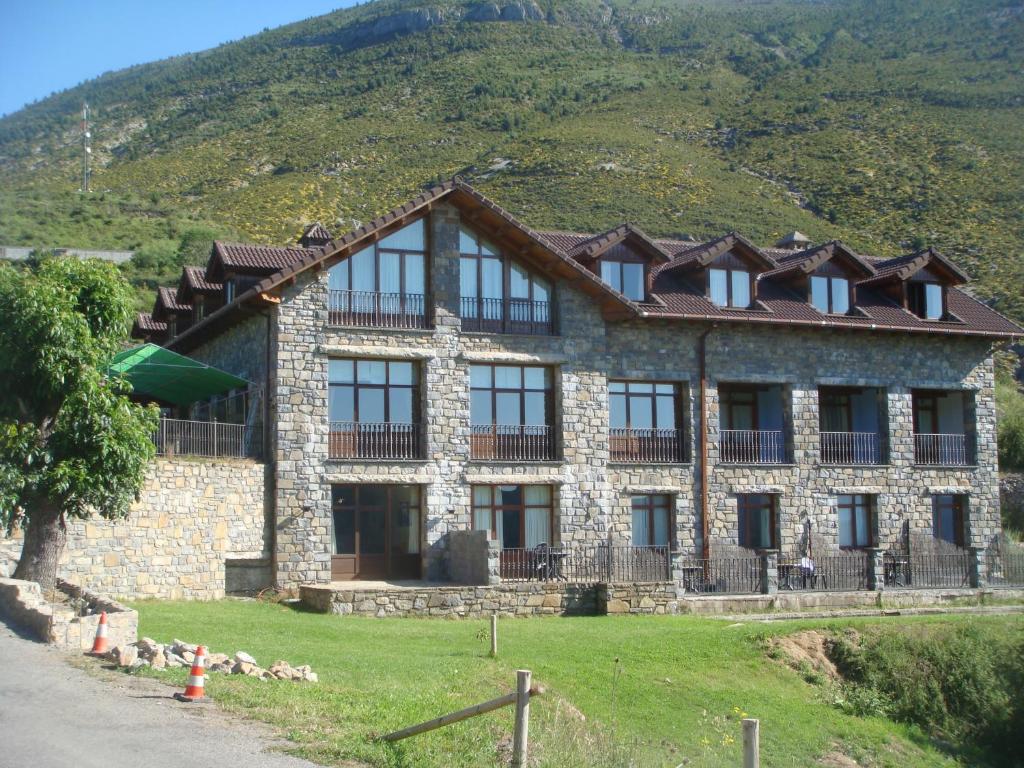Exterior view, Hotel Palazio in Fanlo