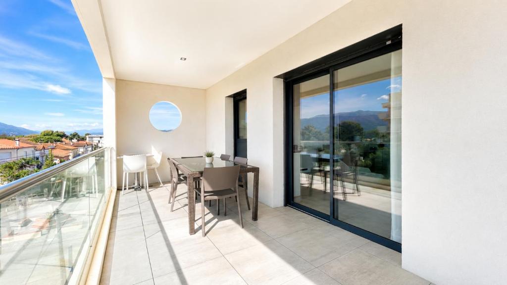 Luxueux T3 - Sur la plage - Grande Terrasse - WiFi - 4