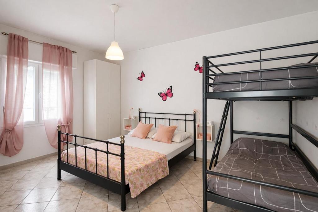 APPARTAMENTO ROSA OVER THE RAINBOW APARTMENTS Lido di Jesolo PIAZZA MAZZINI 200 MT DAL MARE - 3