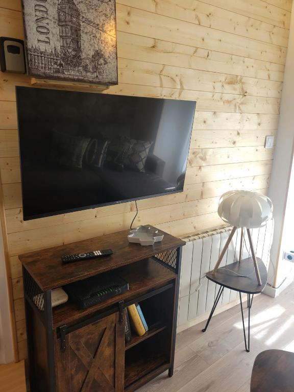 Rustic ABAT 18 - 4