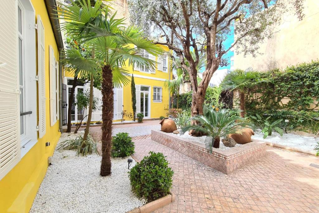 Ref 2071 - Cannes Centre Exceptionnel appartement avec patio privatif - 5
