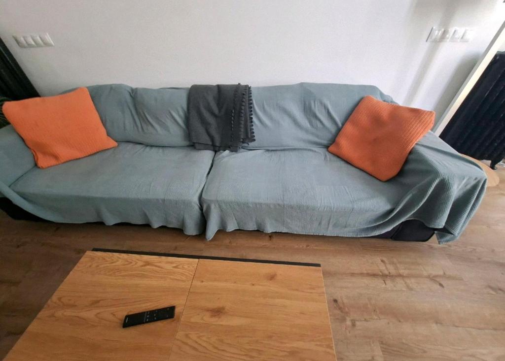 Spacious 6 Bedroom Luxury Apartment Downtown - 2