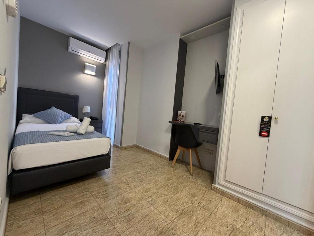 Hotel Barajas Plaza - 5