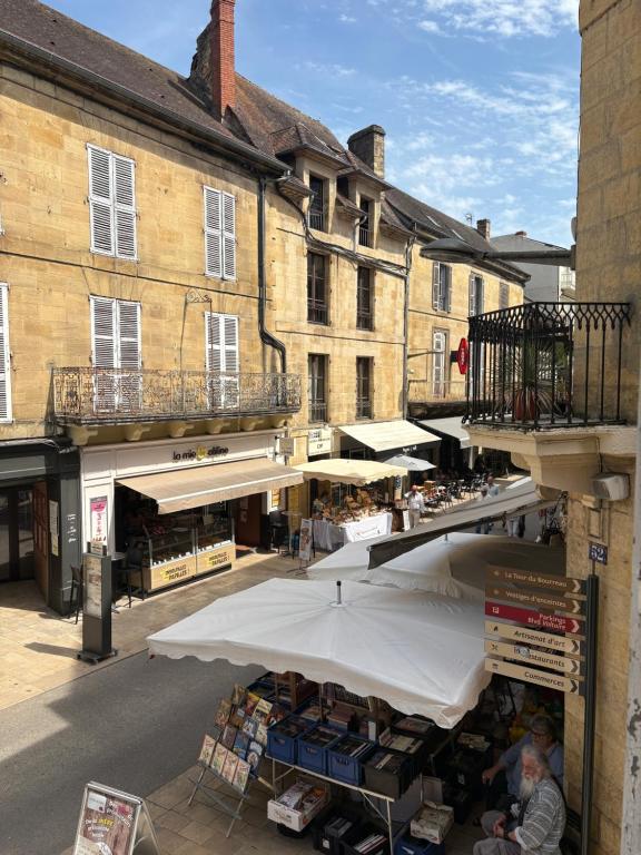 La Comtoise du Barry , centre historique de Sarlat - 3