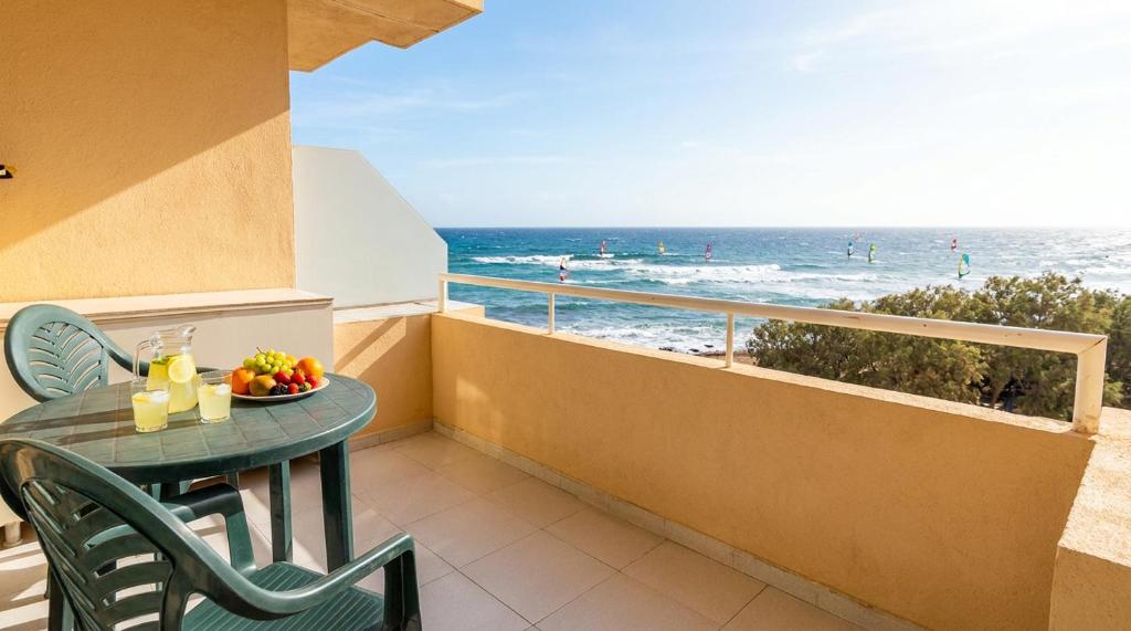 Oceanside Apartment in El Medano - 2