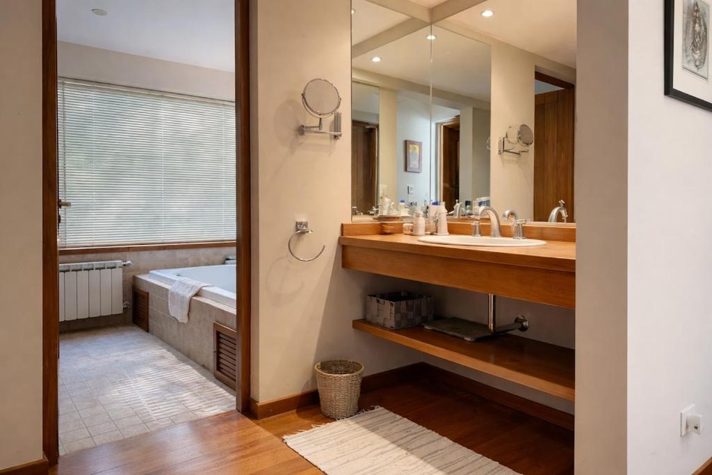 Lodge in Arelauquen Golf Club with 4 bedrooms - 4