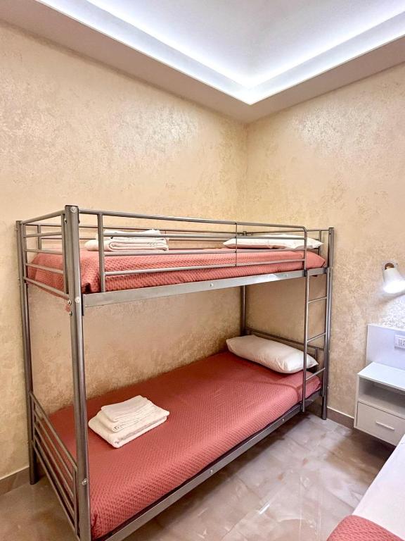 Le Rondini sul Mare Rooms - 2