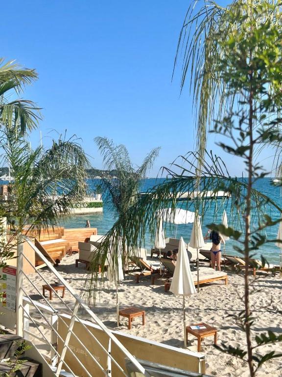 French Riviera Chic Cocoon - pool, beach, parking - 5