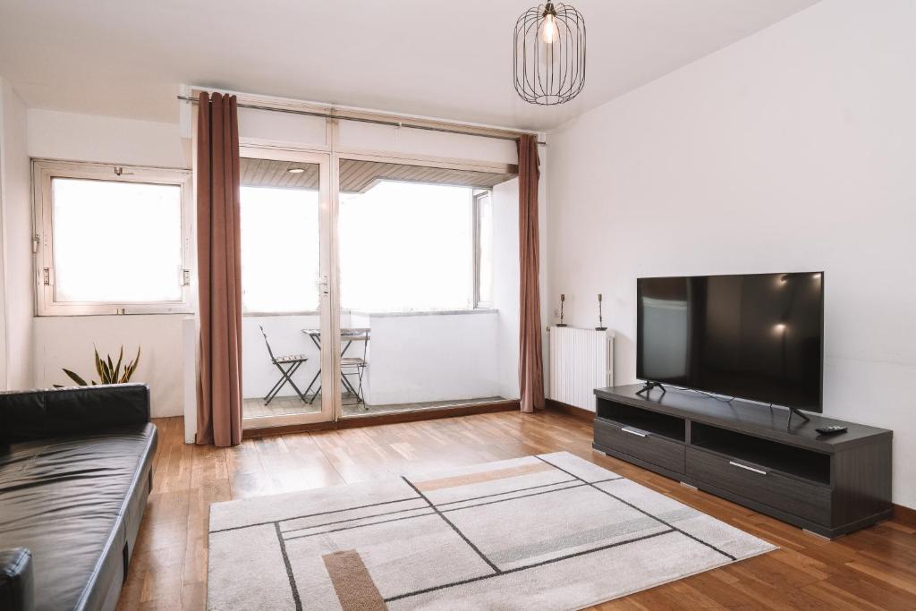 Central Gracia Apartment & 4 BDR & 8 guests - 2