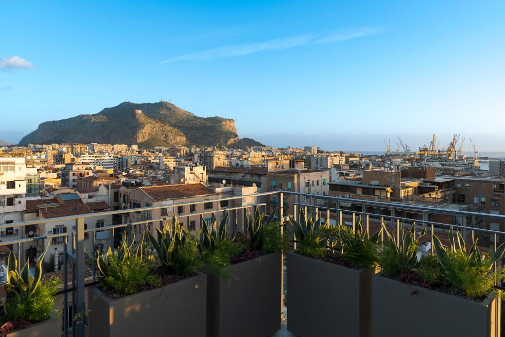 Skyline Penthouse - 2