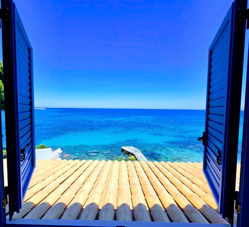 Hamman Exclusive Waterfront Villa Residence Shared Infinity Pool & Private Sea Access - 4