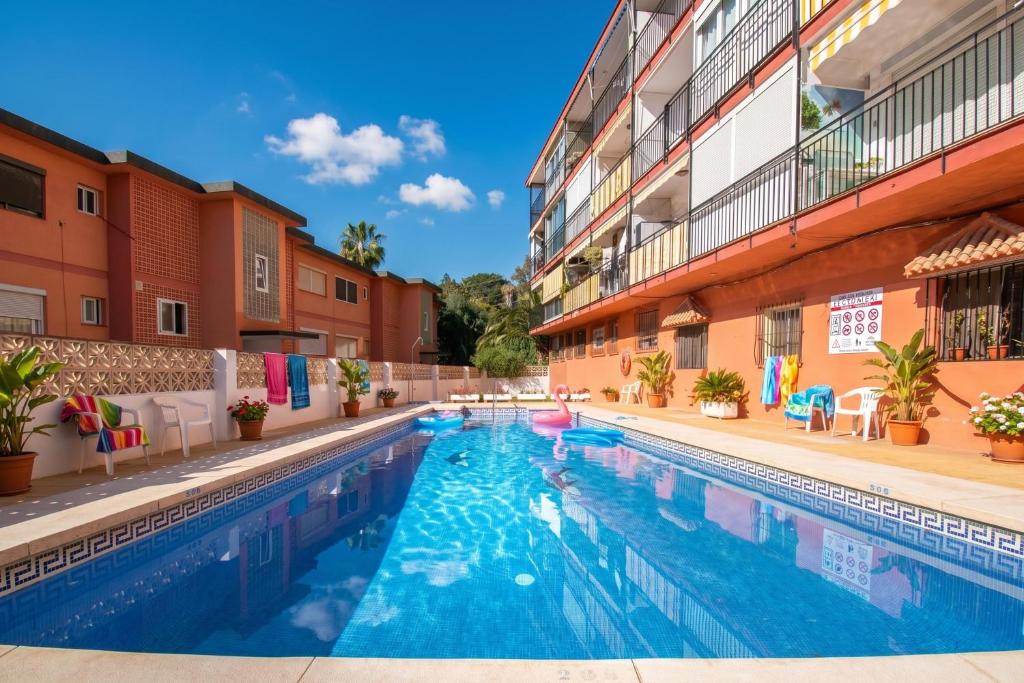 Cambural Beach Apartment - Happy Rentals - 3