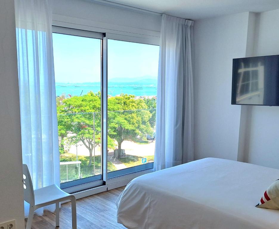 Apartamentos O Grove centro puerto - 1
