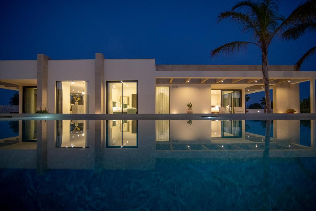 Villa Odette Avola - Heated Pool, Spa & Gym - 4