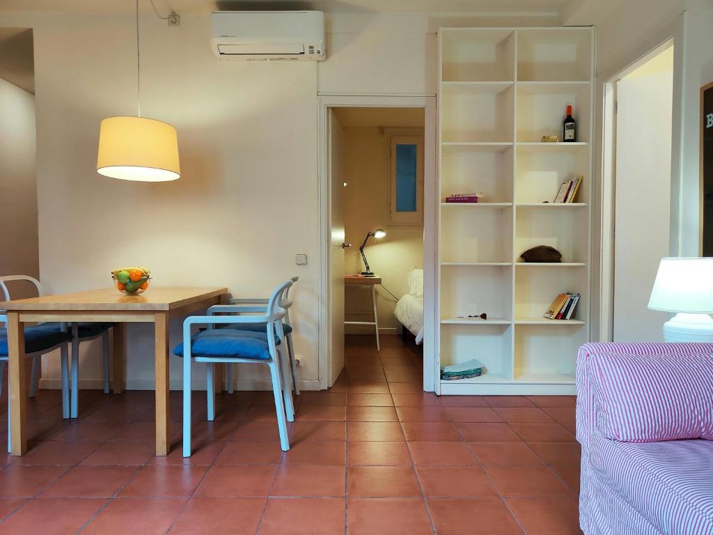RL Spacious 2-Bed Apt on La Rambla. Wifi Central - 1