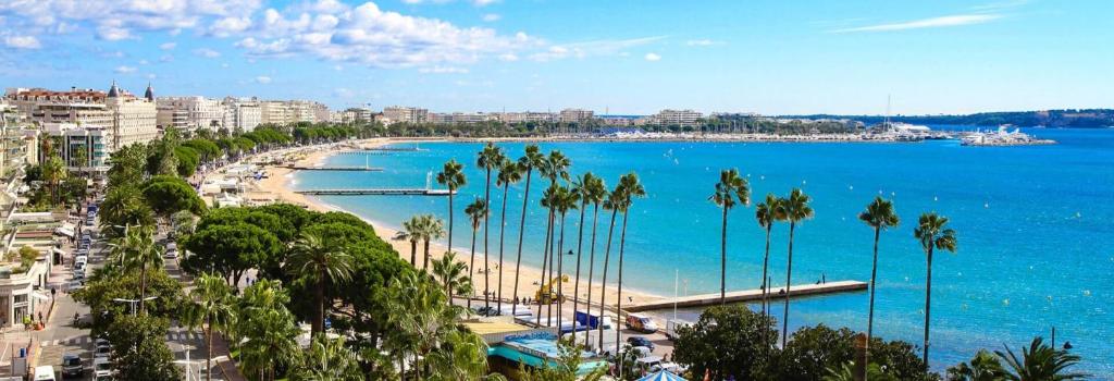 3BR Sea View Apartment Private Terrace Steps to Old Town & Palais - 2