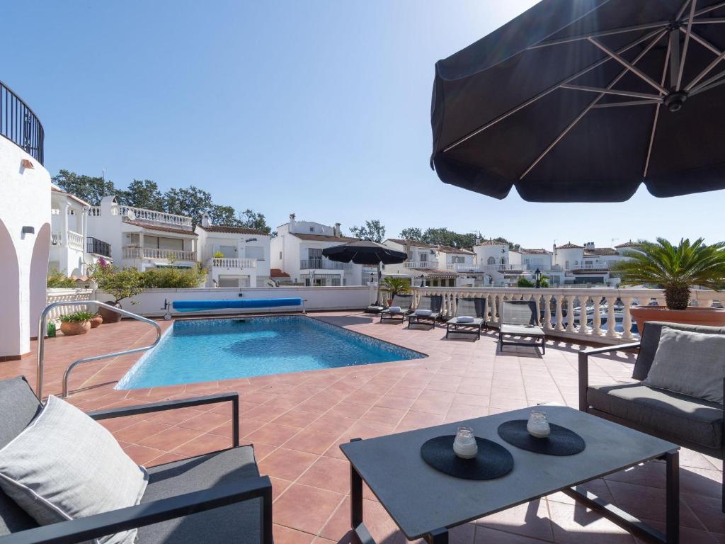 Encantadora Casa con Amarra y Piscina Privada - HISP-288-70 - 3