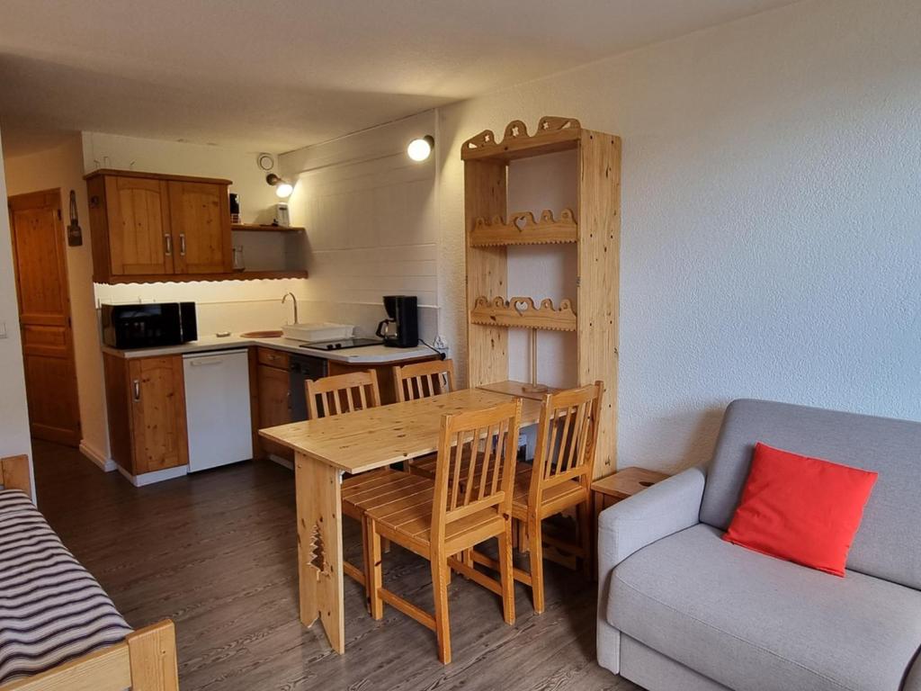 Studio rénové, animaux admis - 4 pers., vue pistes - FR-1-181-2884 - 1