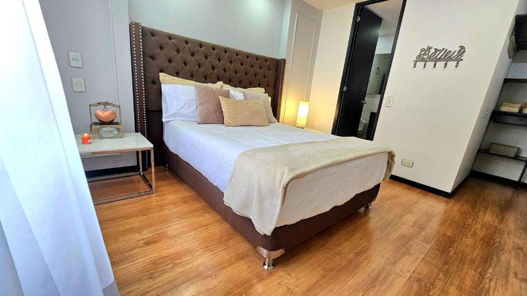 Apartment in El Poblado Medellin Powerful Internet - 5