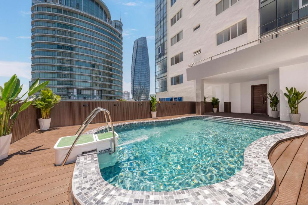 Swimming pool, Danang Petro Hotel in Da Nang