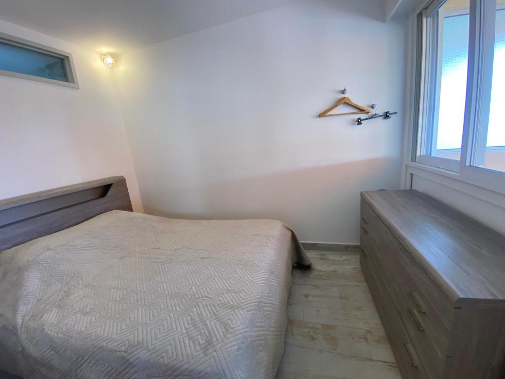 Appartement T2 avec terrasse sud - Accès plage - FR-1-374-246 - 3