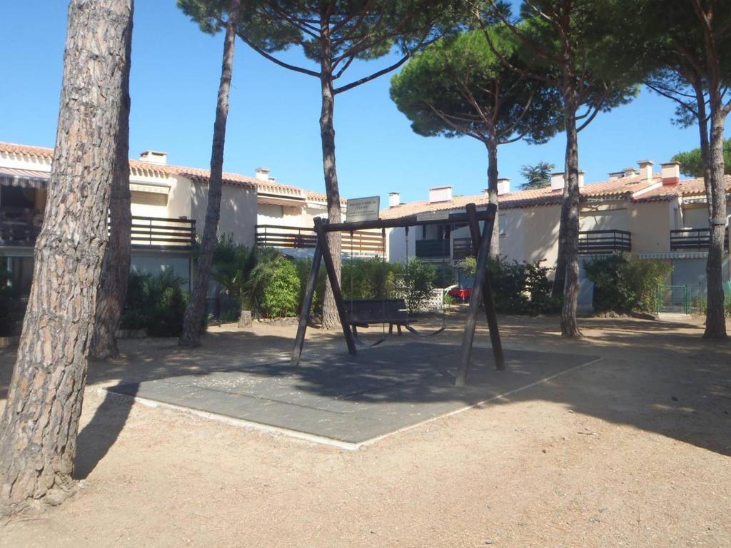 Studio cabine proche village naturiste - 4 pers. - FR-1-880-31 - 4