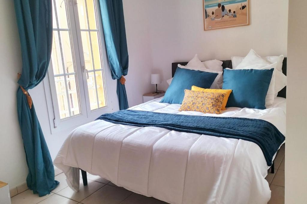 Apartment with terrace in a quiet area of Bandol - 5
