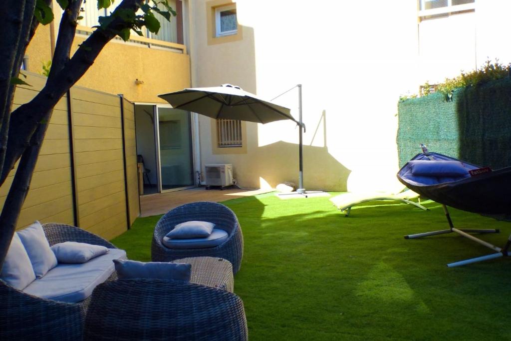 Cocoon with garden in Sanary-sur-Mer - 2