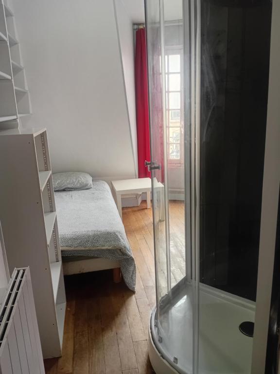 STUDIO ST MICHEL - 1
