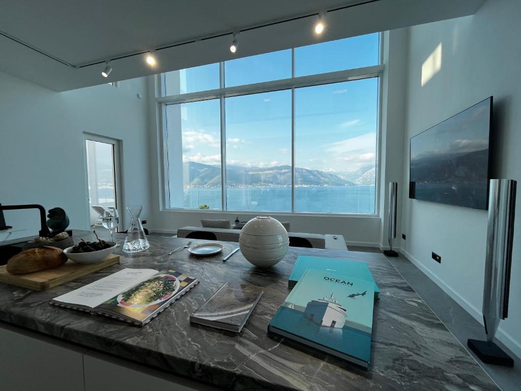 The Cube Luxury Experience, Boka Bay View, Tivat Kotor Bay, Duplex Pool & Terrace - 5