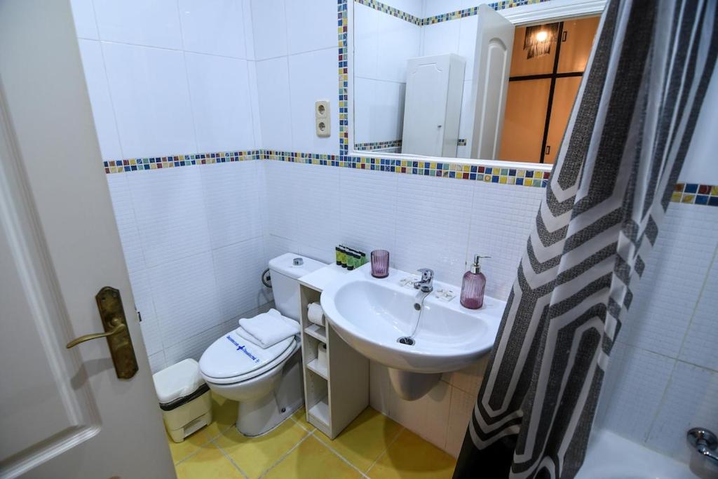 The Plaza Castilla Hideaway - 2