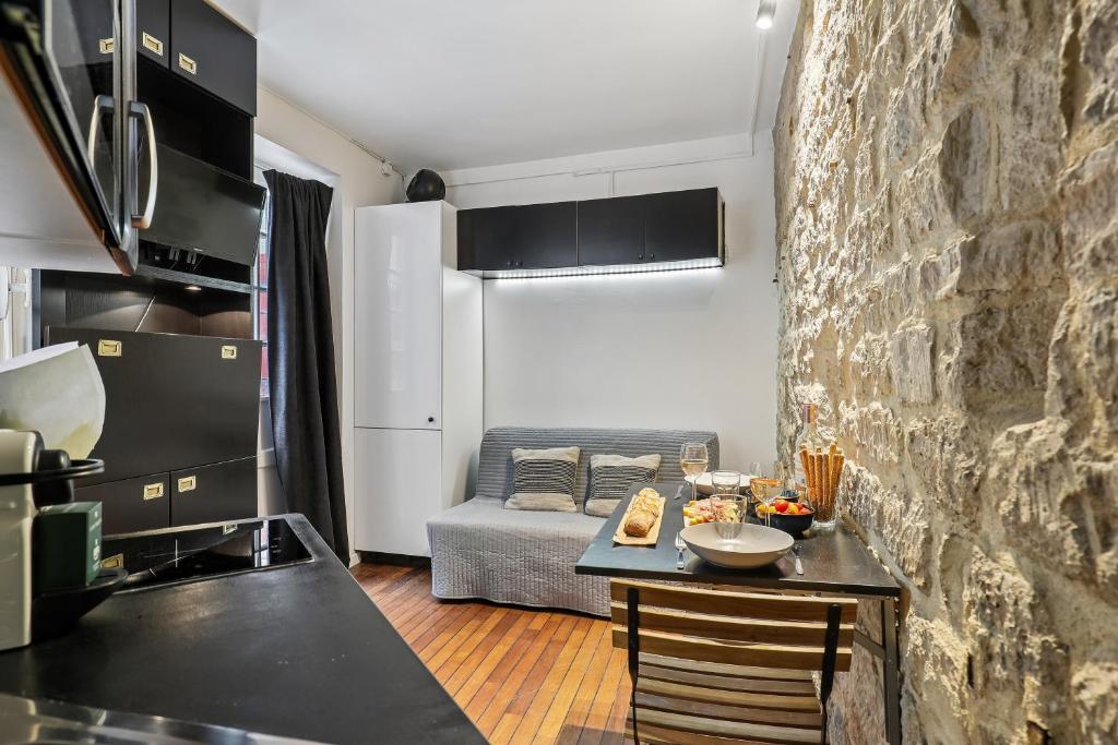 Lavie Maison: Marais Studio Gem - 1