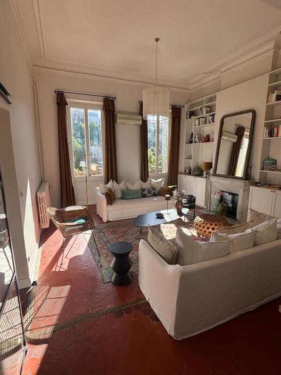 Designer apartment with sunny terrace - 4