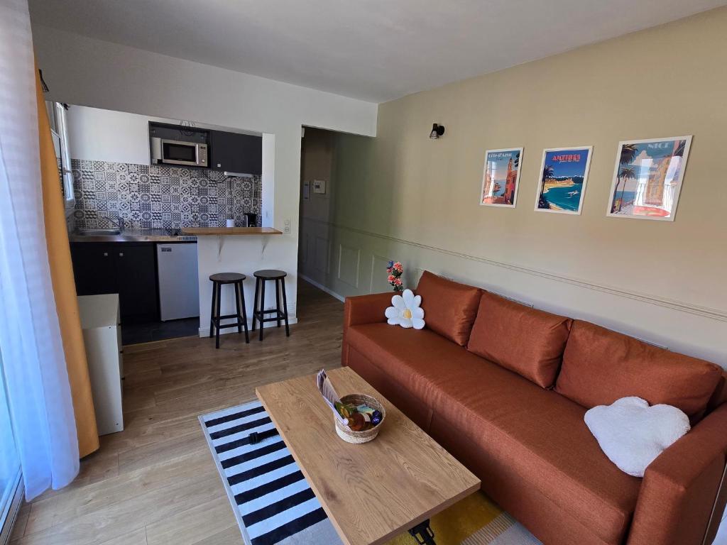 Studio avec balcon à deux pas de la plage - 2