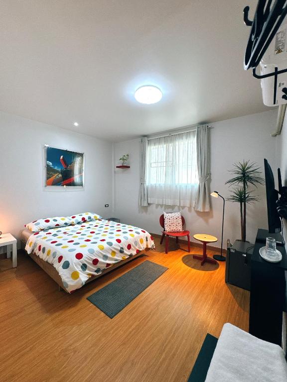 Chintz Studio 3A