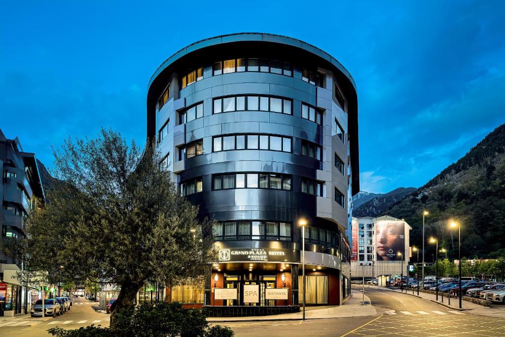 Exterior view, Grand Plaza Hotel & Wellness in Andorra La Vella