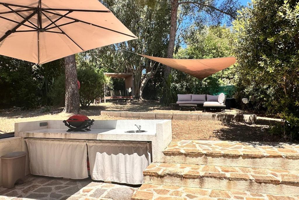 Dedans-dehors - 10 min from the beach wifi air conditionated - 2