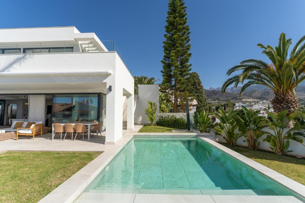 Sea Gardens Villa - 2