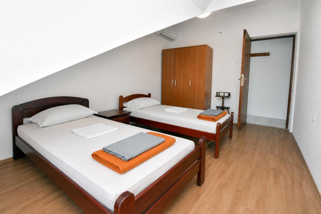 Dobrota Comfort - 5