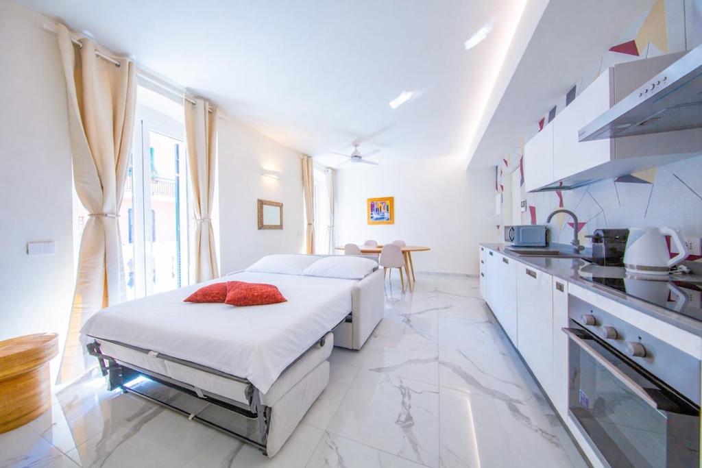 New Apt, Free Parking 2 min from the Sea - 1