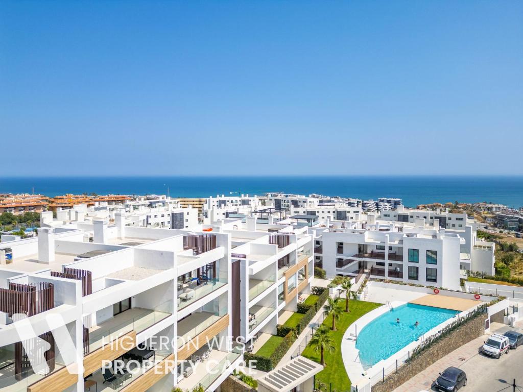 Private Garden Apartment - Pool Access and Terrace Near Carvajal Beach, Fuengirola - 4