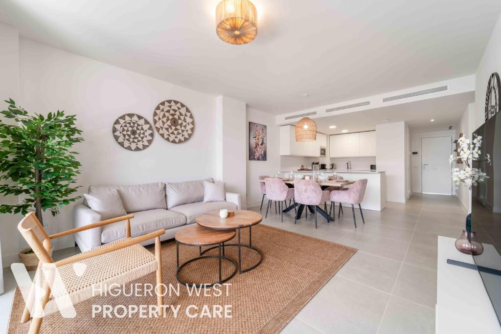 Private Garden Apartment - Pool Access and Terrace Near Carvajal Beach, Fuengirola - 1