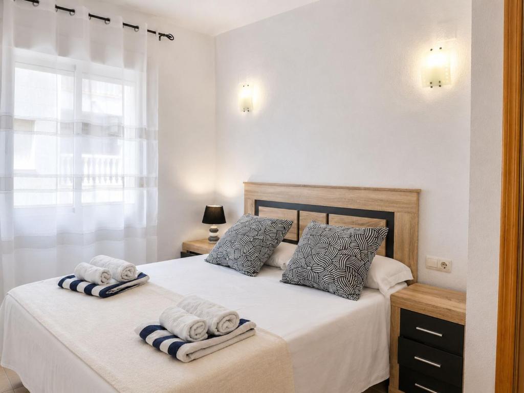 Center, Beach Comfort - 2