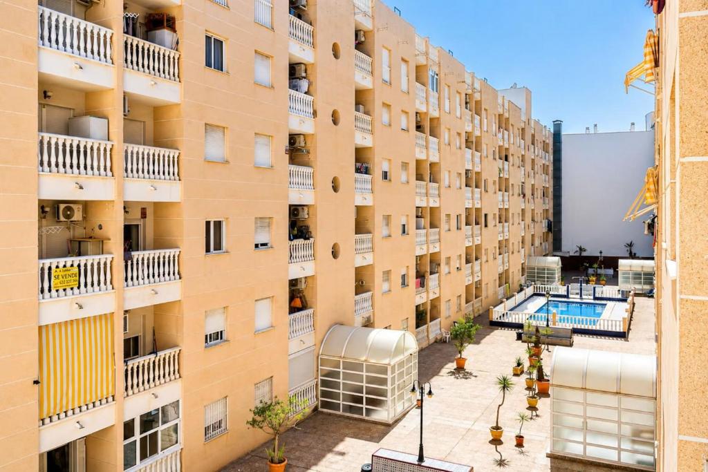 Center, Beach Comfort - 5