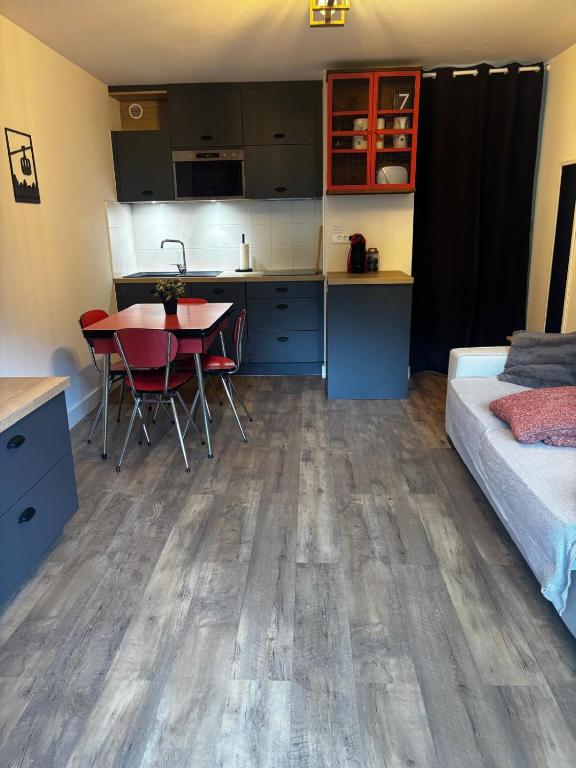 Studio moderne pieds des pistes - 6 pers - 3