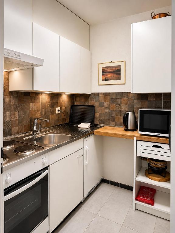 Mountain Holiday Leukerbad Free Parking and WiFi Playroom 96 - 5