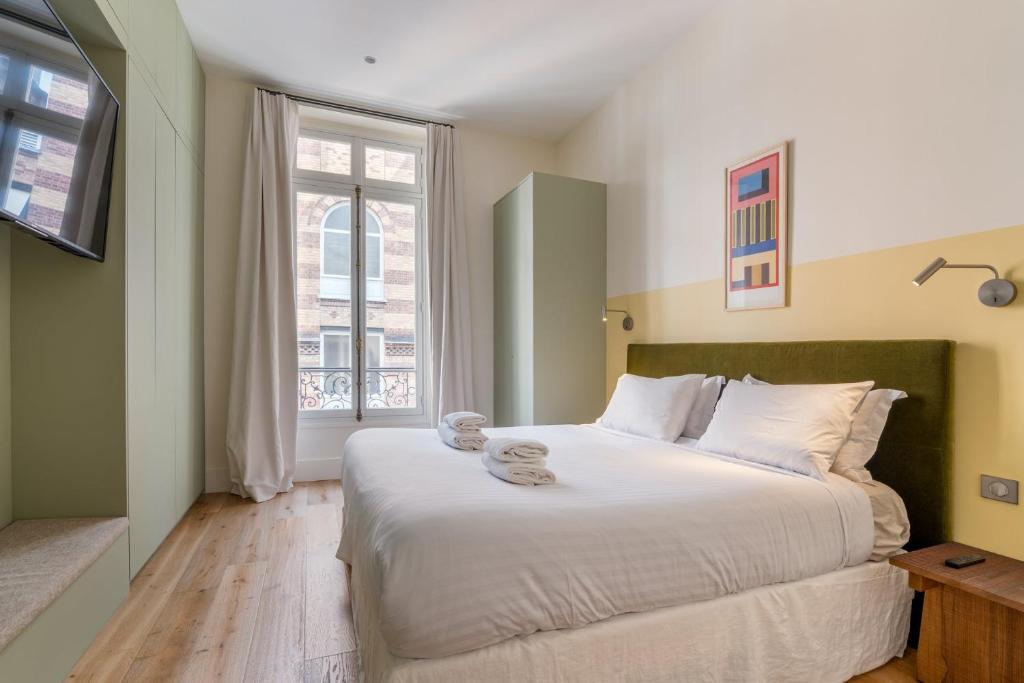Luxury Paris Escape with AC in the Heart of the 7th - 3
