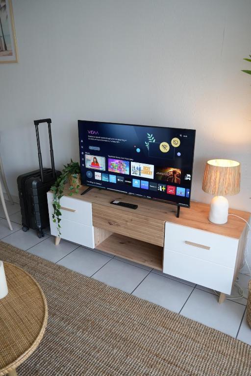 T2 Lumineux Plage à 30m avec Parking Privé - 2
