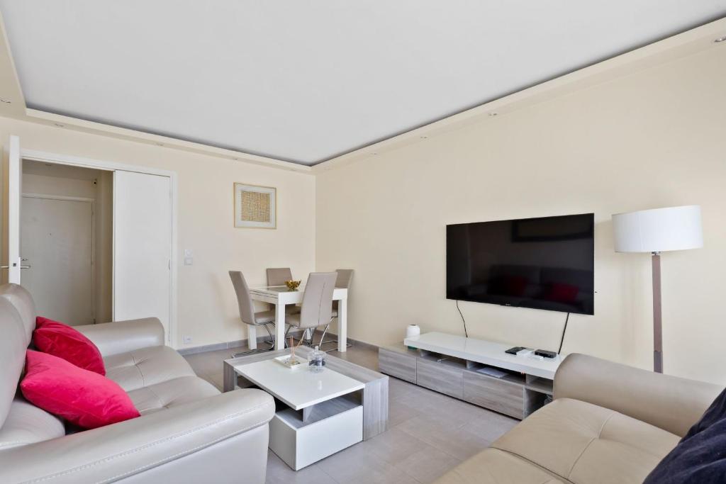 Appartement climatise Balcon Vue Tour Eiffel - 2