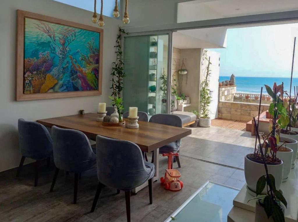 Spacious 4BR Duplex with Pool in Punta Hermosa - 4